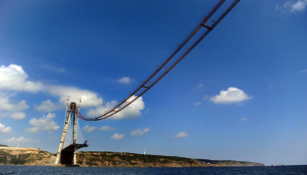 Yerli vinçler 3. köprüyü ayağa kaldırıyor