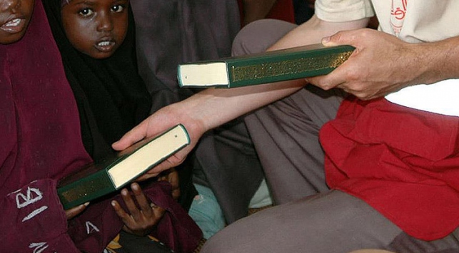 ABD'de 'nefret'e karşı Kuran dağıtma projesi