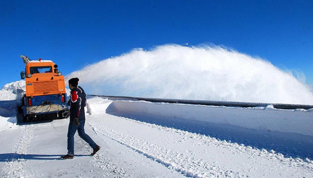 Doğu'da 184 yerleşim biriminin yolu ulaşıma kapandı