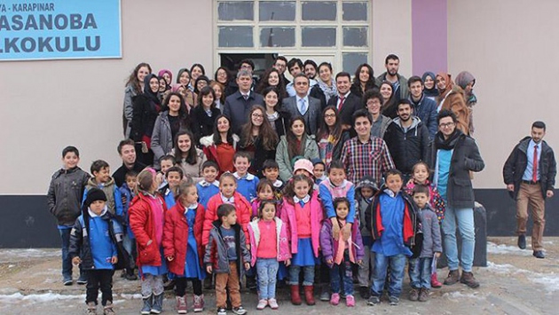 Genç Tıbbıyeliler'den öğrencilere kırtasiye yardımı