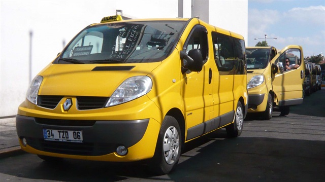 Taksi ve minibüste nakit para yasak