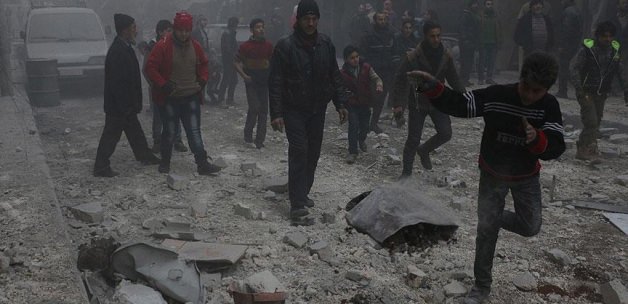 Rus uçakları yine saldırdı: 12 ölü