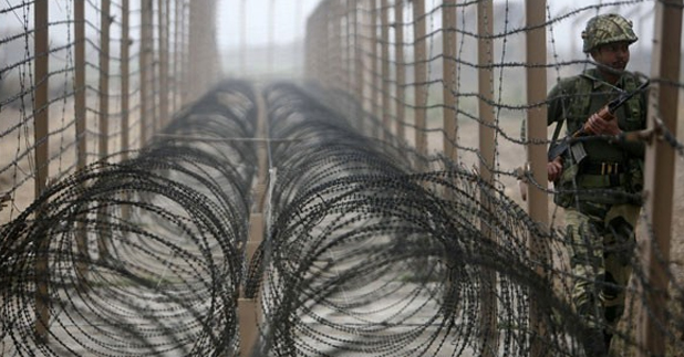 Hindistan-Pakistan sınırına İsrail modeli tel örgü