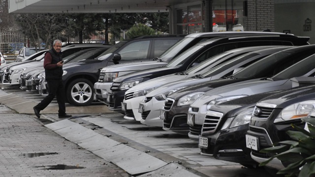 Eski model araç sahibi gençlere sigorta şoku