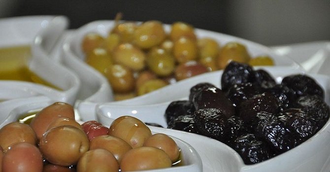 'İftara su içtikten sonra peynir, zeytinle başlayın'