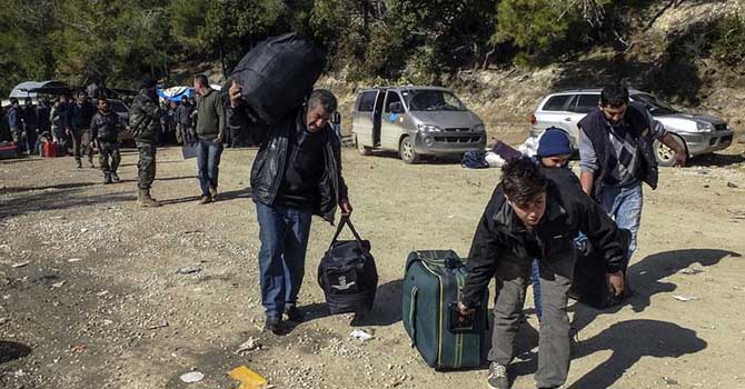 Yayladağı'ndan Türkiye'ye girişler devam ediyor