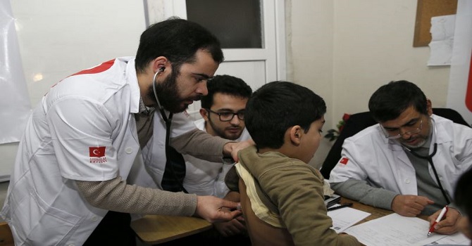 Suriyeli öğrenciler sağlık taramasından geçirildi