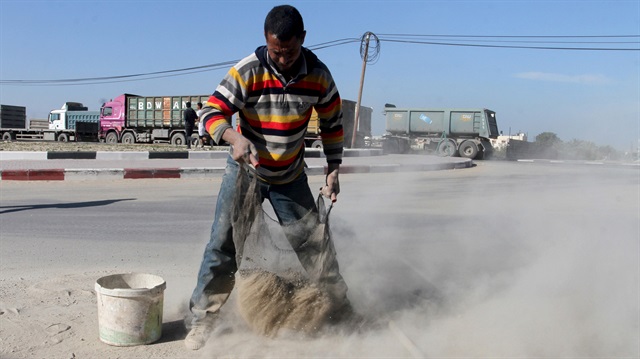 Gazze'ye çimento yasağı