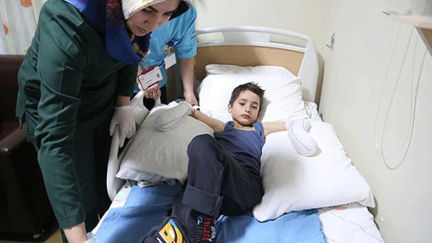 Donmak üzere olan Afgan çocuğa devlet sahip çıktı