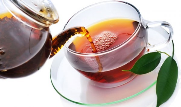 Çocukları çift katlı demlik yakıyor