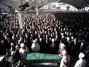 Ahmet Aytimur Ağabey dualarla uğurlandı