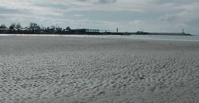 Silivri'de deniz yaklaşık 70 metre çekildi