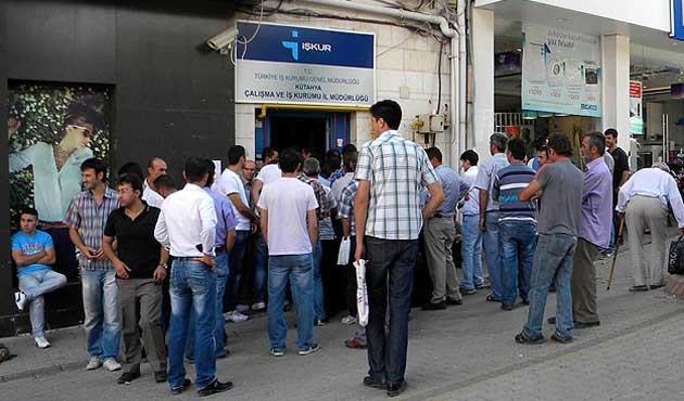 İŞKUR 6 ayda 430 bin kişiyi iş sahibi yaptı!