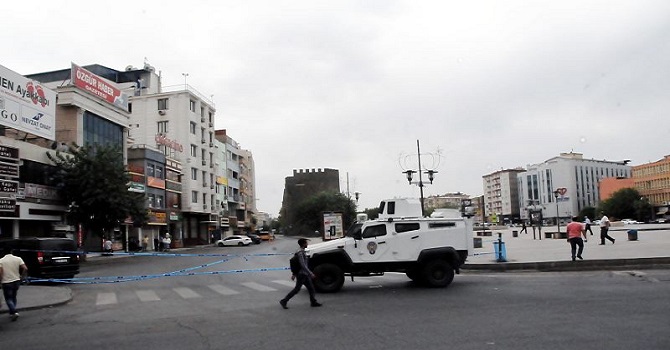 Sur'daki sokağa çıkma yasağı genişletildi