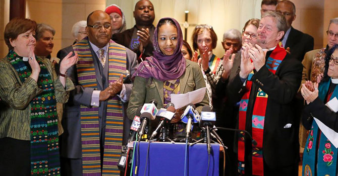 'Müslümanlar Hristiyanlar gibi kitaba bağlıdır' dedi işten atıldı