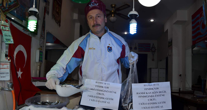 1 kilo fındığa 1 kilo hamsi