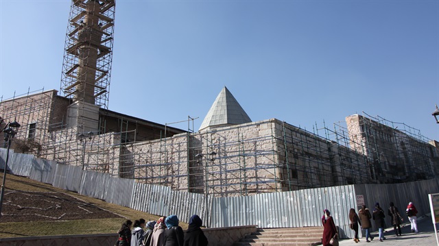 Ecdat yadigarları restore ediliyor