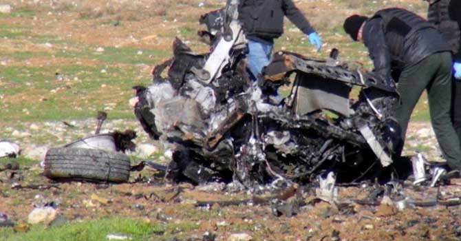 Bomba yüklü araç infilak etti