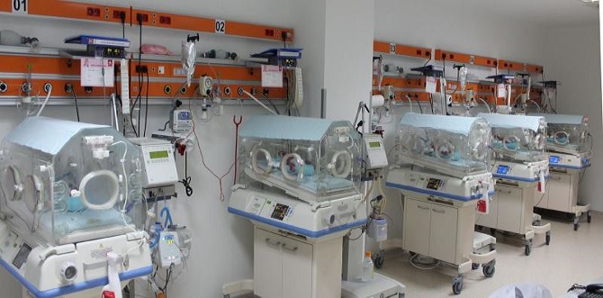 Beşiz bebekler dünyaya geldi