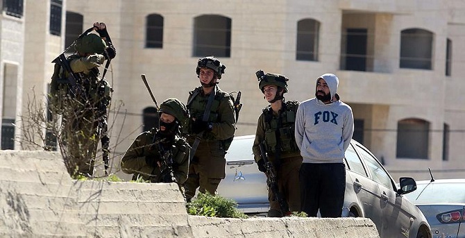 Batı Şeria'daki El-Emari Mülteci Kampı'na baskın