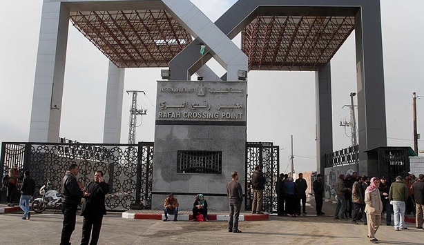 Refah sınır kapısında belirsizlik