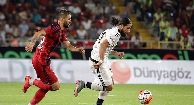 Beşiktaş ile Mersin İdmanyurdu erteleme maçına çıkıyor