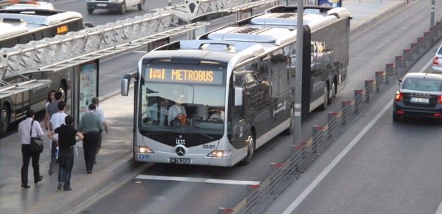 Metrobüste yeni uygulama başladı