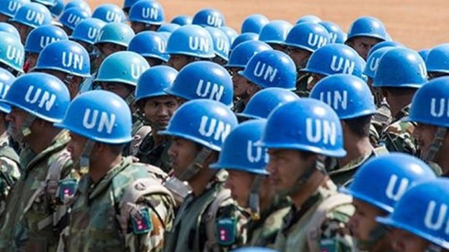 Mavi kasklı kültür birlikleri oluşturuyor