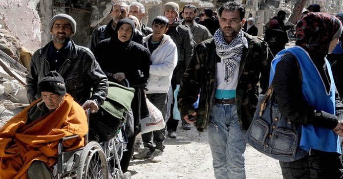 Çadır kentte yaşayan 142 yetime giyecek yardımı