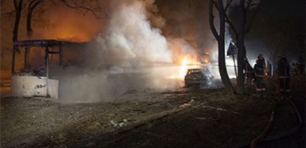 Diyarbakır'da bombalı saldırı: 1 Şehit 12 yaralı