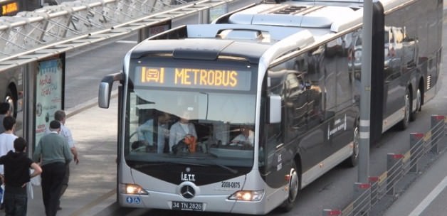 Metrobüste yeni uygulama bugün başladı!