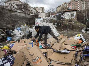 Üniversite mezunu kağıt toplayıcının evindeki müthiş ayrıntı