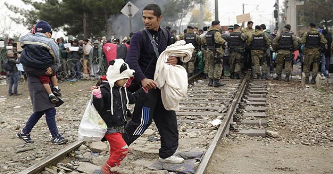 Afgan mültecilere geçiş izni yok