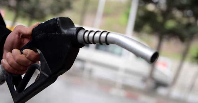 Benzinin fiyatına bir zam daha geldi