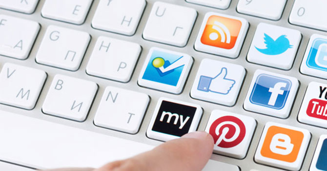Sosyal medyanın 'anayasası' hazırlanacak