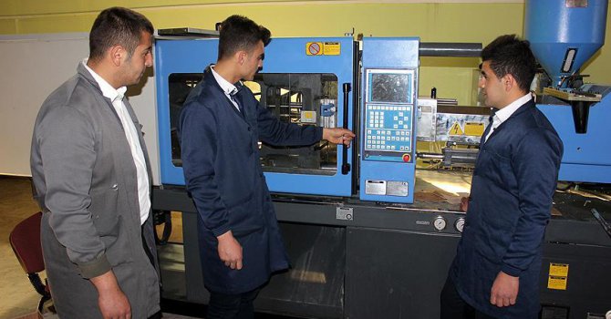 Bu liseyi bitirenlerin işi hazır