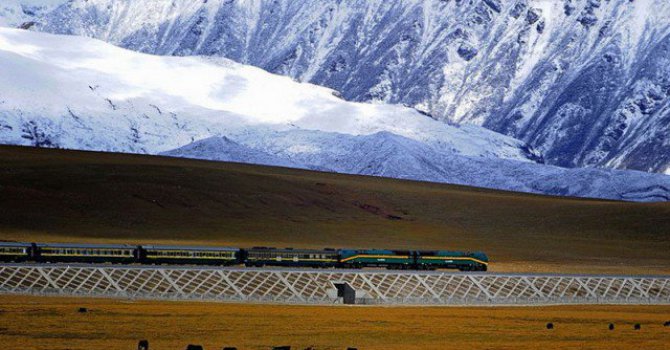 Çin gökyüzüne demiryolu döşedi