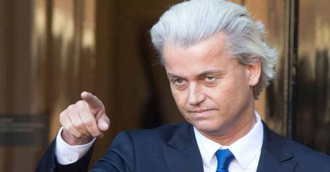 Irkçı siyasetçi mahkemeye çıkacak