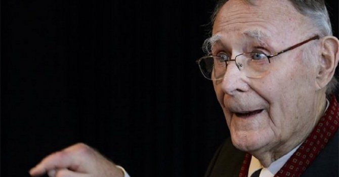 Dünyanın en zengini bit pazarından giyiniyor