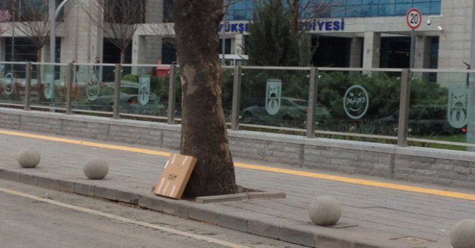 Ankara Büyükşehir önünde şüpheli paket paniği