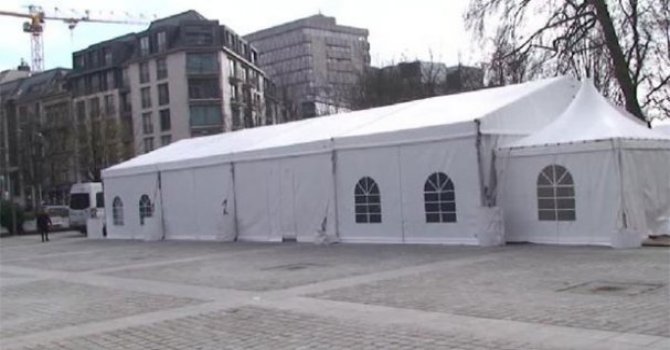 Avrupa hatasını anladı, o çadırı boşalttı