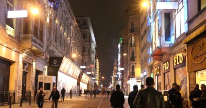 İstanbul'da patlama sonrası sokaklar boşaldı