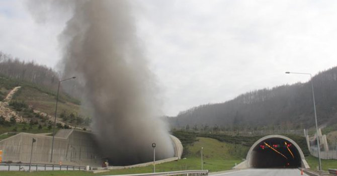 Bolu Dağı Tüneli ulaşıma kapandı
