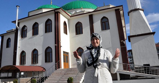 Rüyasında gördüğü camiyi yaptırdı