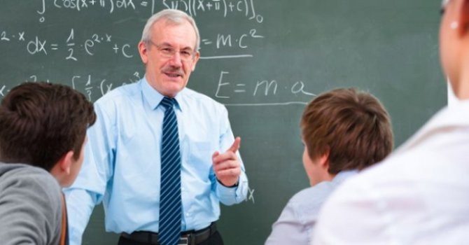 Liselere profesör geliyor