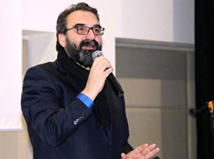 Said Nursi 'o adam' gibi, taraftarlık ücreti istemez