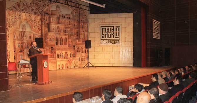 Üstad'ı öldüremeyenler kitaplarının ağır olduğunu söylerler