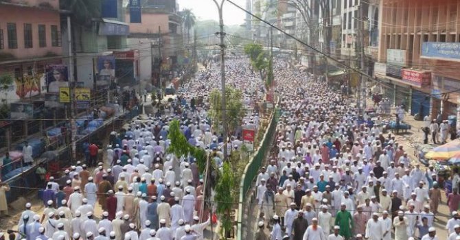 Bangladeş Devletin dini hükmünü kaldırıyor.