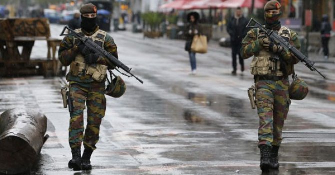 IŞİD 'Nereyi vuralım' anketi yaptı