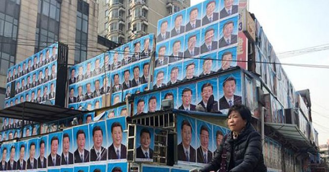 Uyanık Çinli dünyada olay oldu